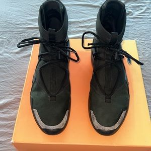 Men's Black High-Top Sneakers